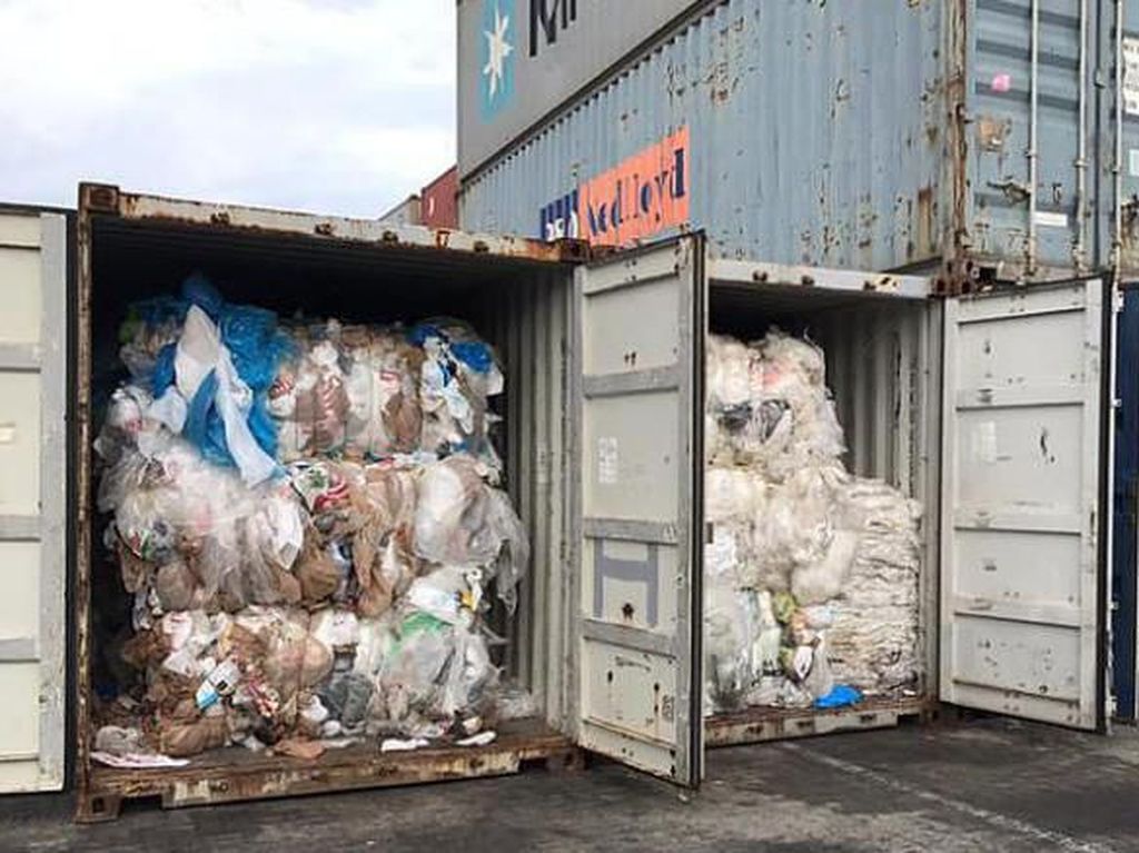 Kamboja Pulangkan Sampah Plastik 1.600 Ton ke AS dan Kanada Kamboja Pulangkan Sampah Plastik 1.600 Ton ke AS dan Kanada