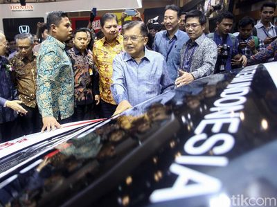 Jusuf Kalla Keliling GIIAS 2019