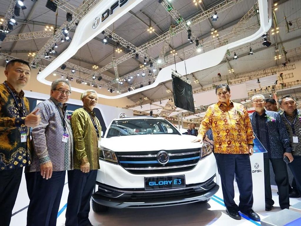 Mobil-mobil Canggih DFSK yang Mejeng di GIIAS 2019 Mobil-mobil Canggih DFSK yang Mejeng di GIIAS 2019