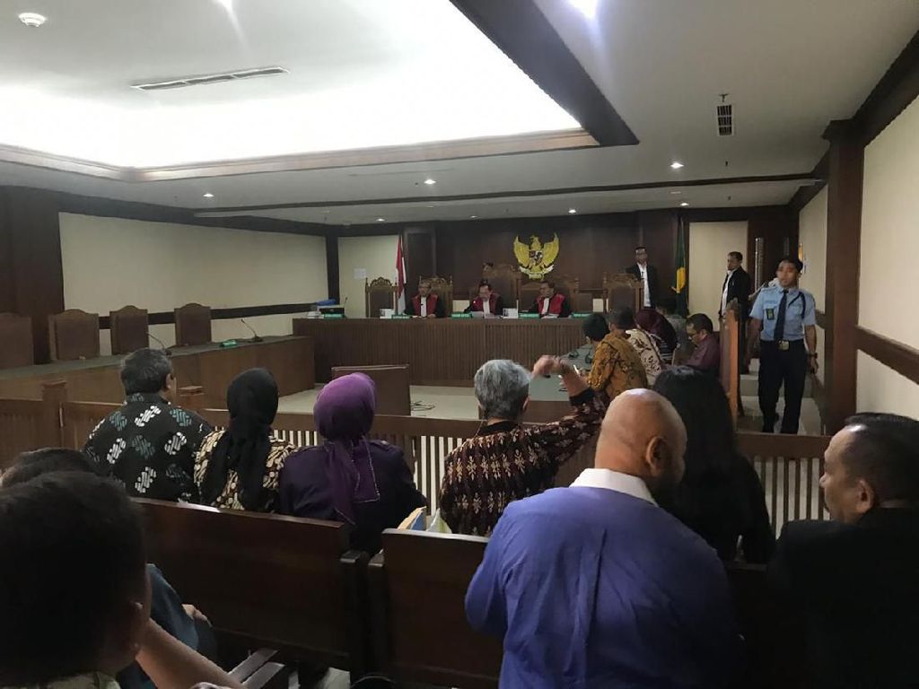Berkas Lengkap, Pengacara TW yang Sabet Hakim Segera Diserahkan ke Jaksa Berkas Lengkap, Pengacara TW yang Sabet Hakim Segera Diserahkan ke Jaksa