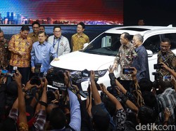 Bisa Ditiru, Ini Cara Mitsubishi Jual Outlander PHEV