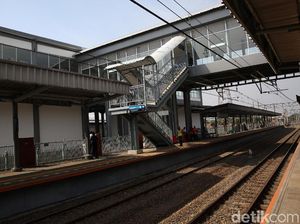 KAI Resmikan Skybridge Stasiun Batuceper