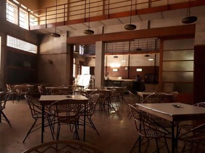 10 Rumah Makan Tertua di Indonesia, Ada yang Berusia Hampir 1 Abad!