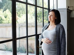 Wanita 46 Tahun Melahirkan Sehari Setelah Mengetahui Kehamilannya