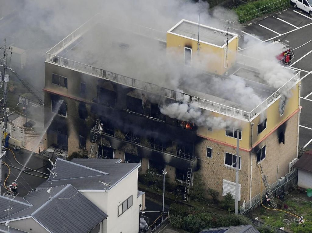 Kebakaran Mengerikan di Studio Kyoto Animation, Saksi Mata: Seperti Neraka Kebakaran Mengerikan di Studio Kyoto Animation, Saksi Mata: Seperti Neraka