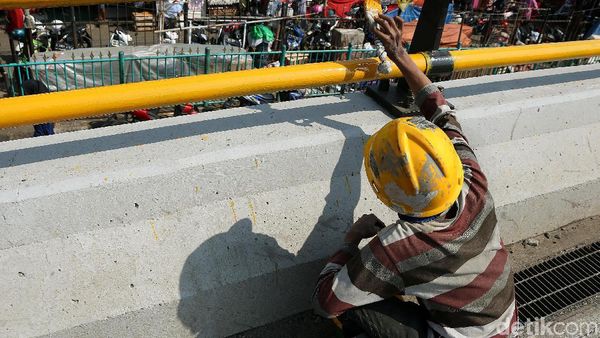 Flyover Ciputat Dipercantik
