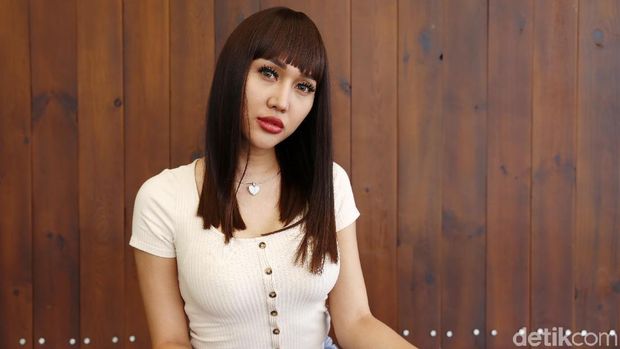 Lucinta Luna saat berkunjung ke kantor detikcom.