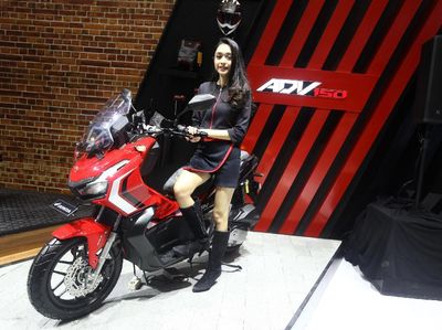 Motor Petualang Anyar Honda