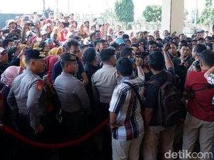 Korban Investasi Bodong Alfarizi Diminta Tak Jarah Aset karena Alasan Ini Korban Investasi Bodong Alfarizi Diminta Tak Jarah Aset karena Alasan Ini