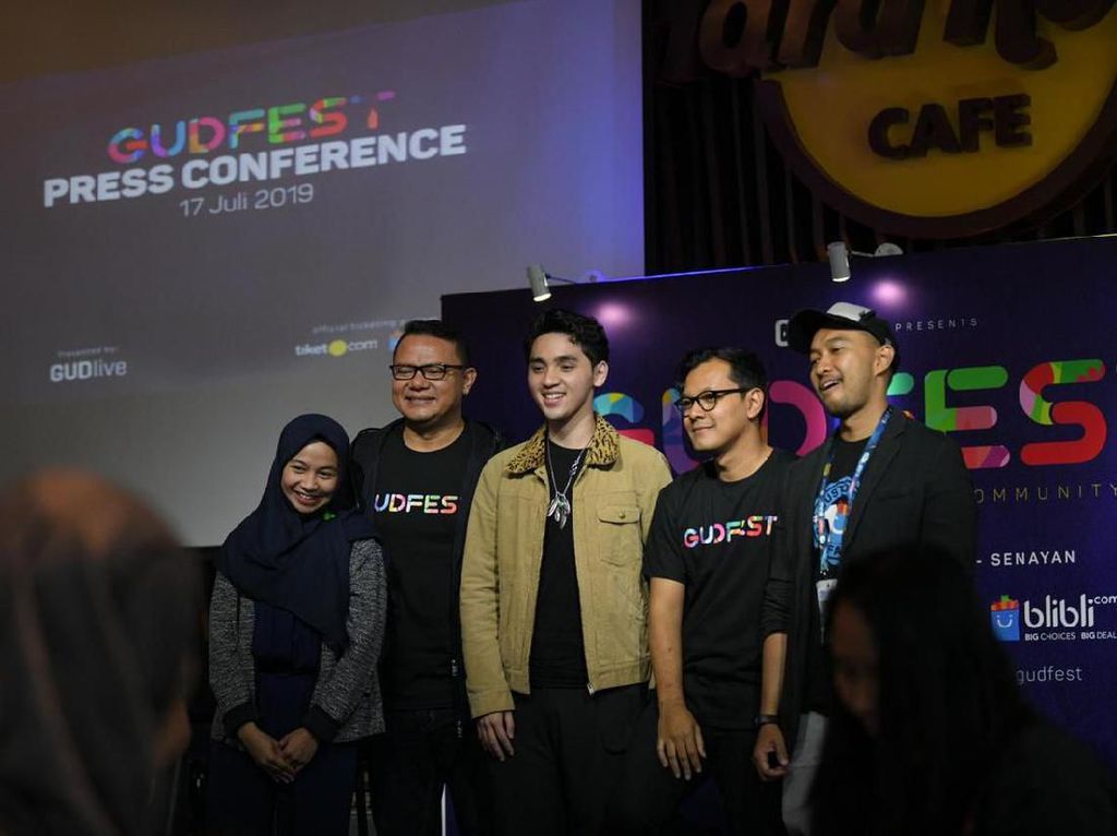 FUR dan New Hope Club Sambangi Jakarta November 2019 FUR dan New Hope Club Sambangi Jakarta November 2019