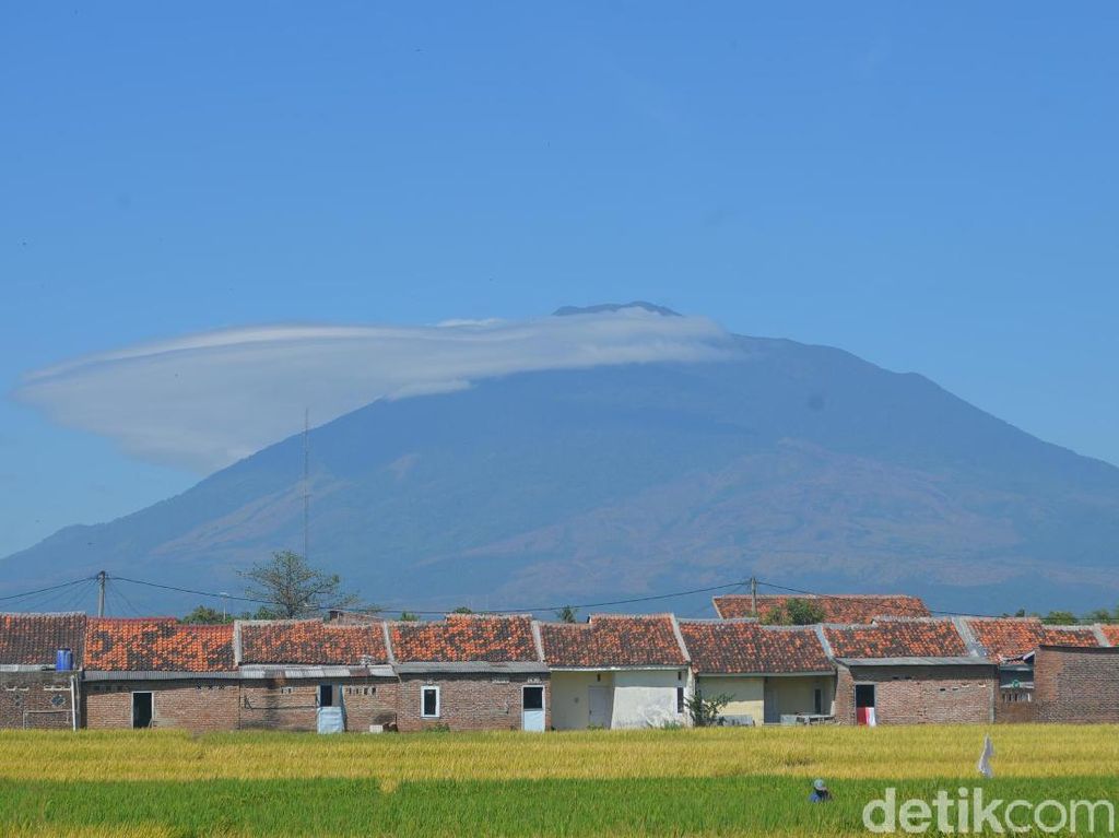 Gunung Ciremai Masih Tertutup untuk Wisata dan Pendakian Gunung Ciremai Masih Tertutup untuk Wisata dan Pendakian