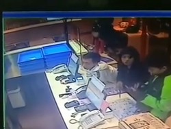 Polisi Telusuri Rekaman Viral Perampokan Gerai Piza di Bandung