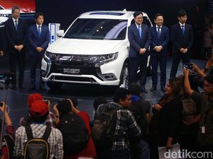 Sstss, Baterai Outlander PHEV Bisa Tahan Sampai 10 Tahun Sstss, Baterai Outlander PHEV Bisa Tahan Sampai 10 Tahun