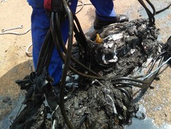 Selain Kondom, Kabel 35 Meter Juga Sumbat Gorong-gorong Mega Kuningan