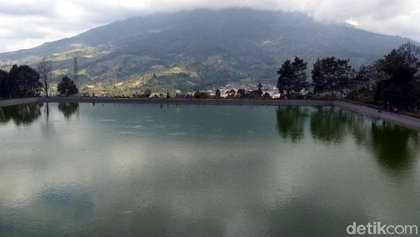 Foto: Ide Liburan Hari Minggu, Embung Cantik di Temanggung