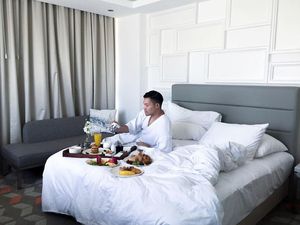 Laporkan Lucinta Luna ke Polisi, Ini Gaya Kulineran Rivelino Wardhana