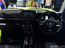 5 Hal yang Tidak Boleh Dilakukan Saat Mengendarai Mobil Matic