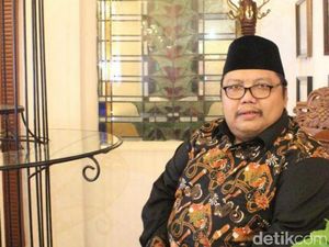 Mantan Ketua Bawaslu Jatim Meninggal Kecelakaan di Pamekasan Mantan Ketua Bawaslu Jatim Meninggal Kecelakaan di Pamekasan