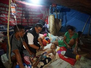 Kemensos Salurkan Santunan untuk Korban Gempa Maluku Utara Kemensos Salurkan Santunan untuk Korban Gempa Maluku Utara