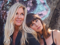 Punya Penampilan Awet Muda, Wanita Ini Sering Dikira Kakak Adik dengan Putrinya