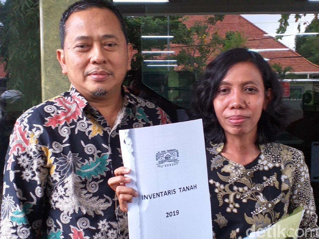 Pengurus YKP Lama Serahkan Data dan Sisa Aset ke Pengurus Baru Pengurus YKP Lama Serahkan Data dan Sisa Aset ke Pengurus Baru