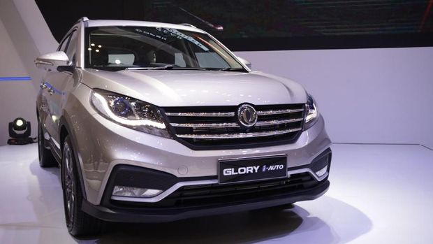 Sokonindo Automobiles meluncurkan varian baru Glory i-Auto yang merupakan varian tertinggi Glory 560 di GIIAS 2019.