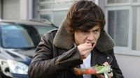 Potret Harry Style Calon Pemeran Prince Eric di Little Mermaid yang Doyan Ngemil