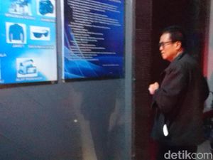 Kejari Trenggalek Tahan Bos Media Surabaya Kejari Trenggalek Tahan Bos Media Surabaya