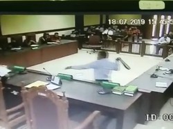 Sabet Hakim Saat Sidang, Pengacara TW Kini Meringkuk di Tahanan