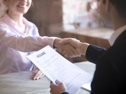 5 Tips Sukses Bangun Karier bagi Fresh Graduate