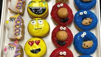 Warna-Warni Donat Bentuk Nanas hingga Elmo yang Empuk Menggemaskan