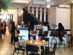 Sore Ini Bisa Ngopi Cantik dan Ngemil Enak di 5 Kafe Mungil Ini