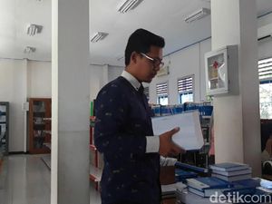 Cerita Dosen yang Kaget Lihat Skripsi Mahasiswa ITS Setebal 3.045 Halaman