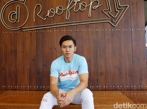 Jadi Cowok Feminin, Rafael Tan Belajar Bahasa Ajaib Jadi Cowok Feminin, Rafael Tan Belajar Bahasa Ajaib