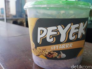 Ibunda Syahrini Jual Rempeyek Rp 200 Ribu, Apa Kata Mereka?