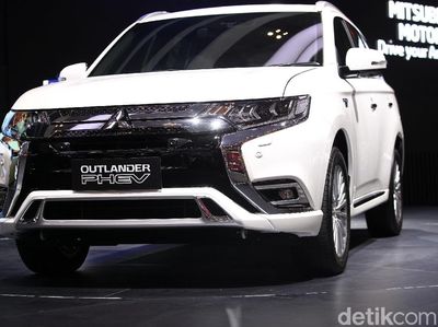 Intip Jeroan Mobil Hijau Outlander PHEV, Genset Berjalan Mitsubishi