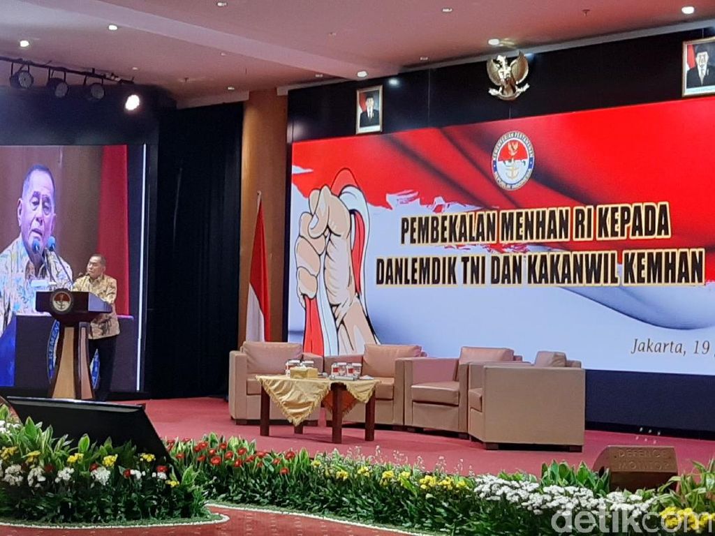 Menhan ke Komandan Lembaga Pendidikan TNI: Tak Usah Pelonco! Menhan ke Komandan Lembaga Pendidikan TNI: Tak Usah Pelonco!