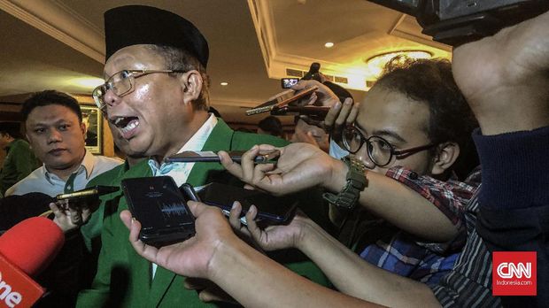 Anggota Komisi III DPR Arsul Sani mengaku mengundang ICW dkk secara informal.