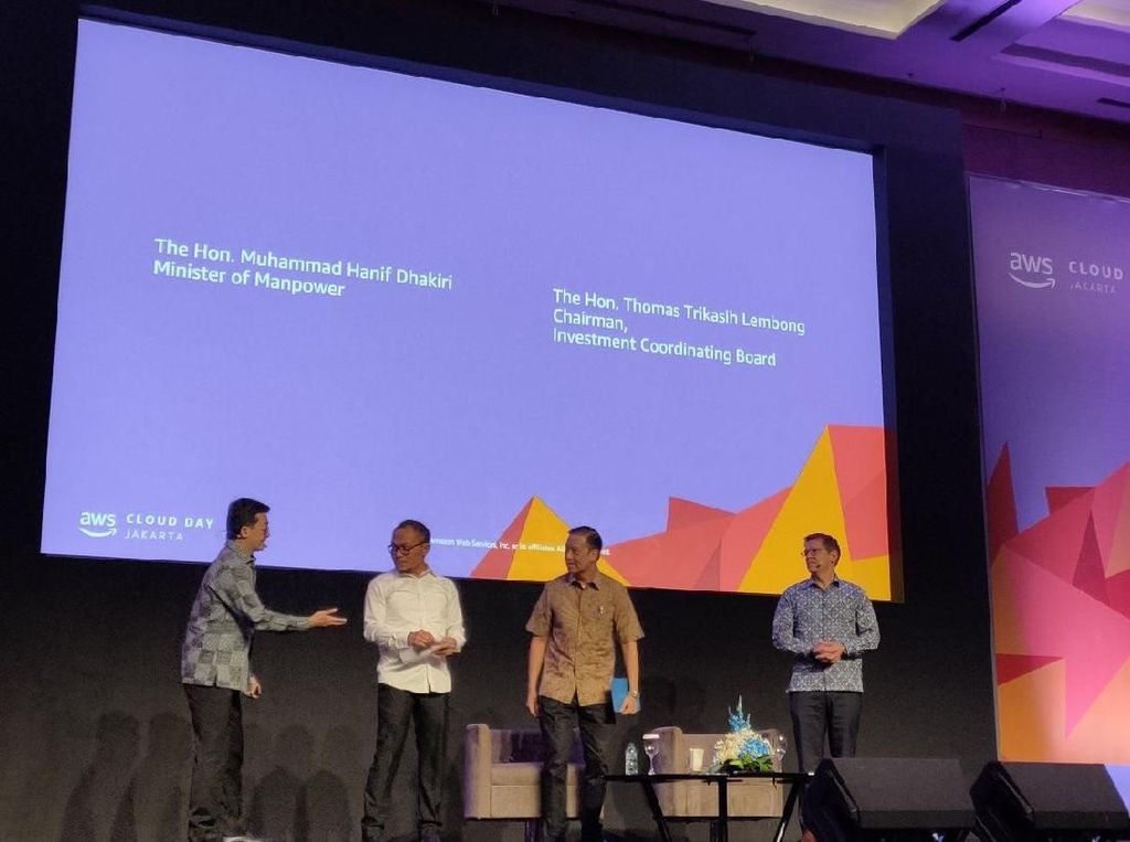 AWS Berambisi Latih Ratusan SDM Indonesia Hingga 2025 AWS Berambisi Latih Ratusan SDM Indonesia Hingga 2025