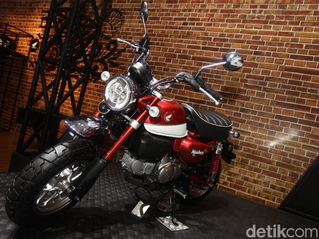Honda Luncurkan Motor Imut Monkey, Harga Rp 65 Juta! Honda Luncurkan Motor Imut Monkey, Harga Rp 65 Juta!