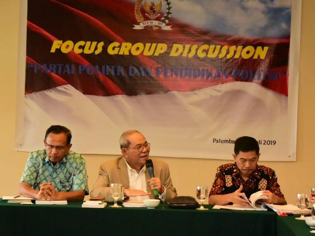 Parpol Dinilai Belum Maksimal Melaksanakan Pendidikan Politik Parpol Dinilai Belum Maksimal Melaksanakan Pendidikan Politik
