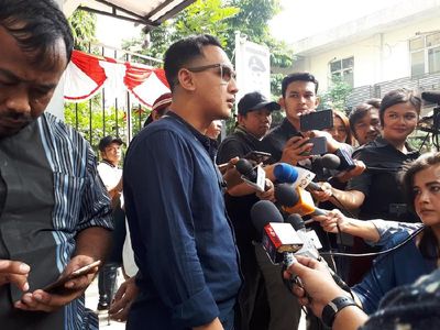 Wajah Kecewa Putra Nunung Tak Dapat Izin Jenguk dari Polisi