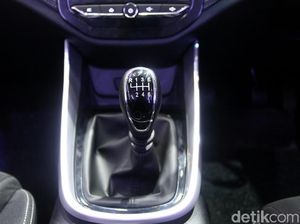 5 Kesalahan Umum Pengguna Mobil Manual