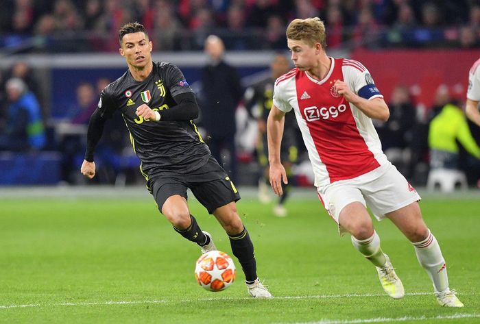 Matthijs de Ligt mantap memilih Juventus sebelum diminta Cristiano Ronaldo. (Foto: Emmanuel Dunand / AFP) Matthijs de Ligt mantap memilih Juventus sebelum diminta Cristiano Ronaldo. (Foto: Emmanuel Dunand / AFP)