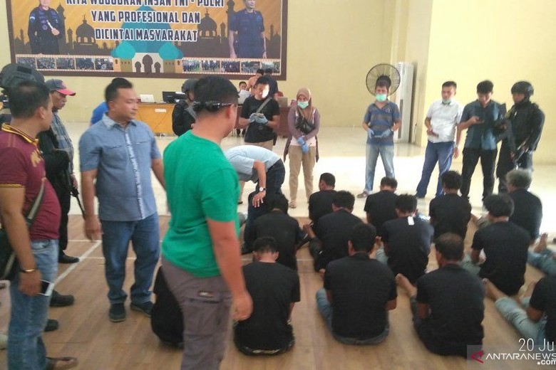 Tersangka Penganiayaan Anggota TNI-Polri di Jambi Jadi 41 Orang