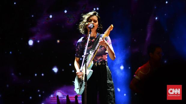 Senja dan Penampilan Manis Eva Celia di WTF 2019