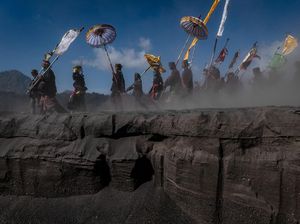 Pengumuman! Gunung Bromo Tutup 3 Hari Saat Upacara Kasada Pengumuman! Gunung Bromo Tutup 3 Hari Saat Upacara Kasada