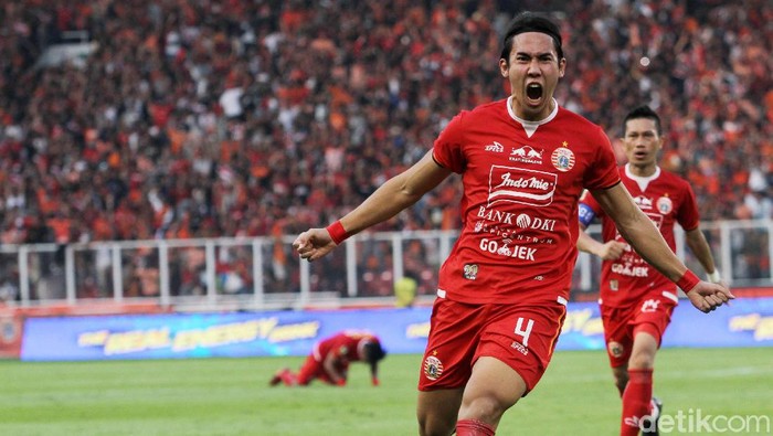 Persija Jakarta menjamu PSM Makassar di leg pertama Final Piala Indonesia. Macan Kemayoran berhasil mengalahkan PSM 1-0.