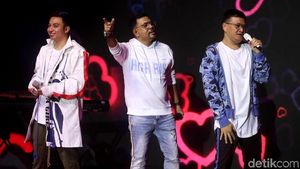 Kahitna Bikin Penonton Indonesia Open Nyanyi Bareng