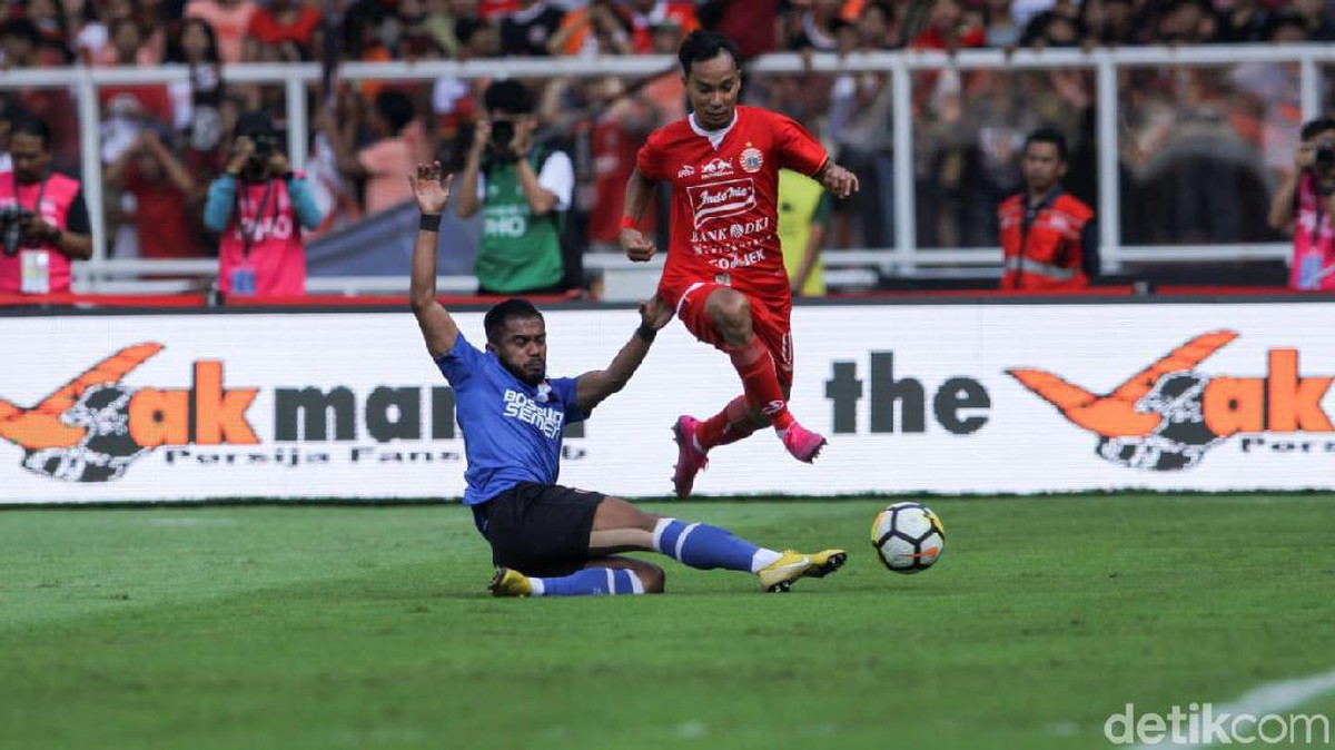 PSM Makassar saat dikalahkan oleh Persija Jakarta di leg I final Piala Indonesia. (Foto: Rifkianto Nugroho/detikcom)